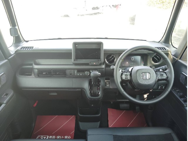 ホンダ N-BOXカスタム7枚目