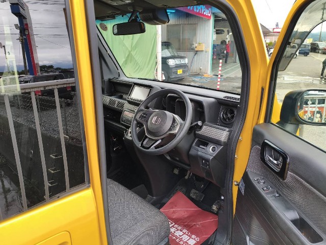 ホンダ N-VAN4枚目