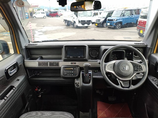 ホンダ N-VAN6枚目