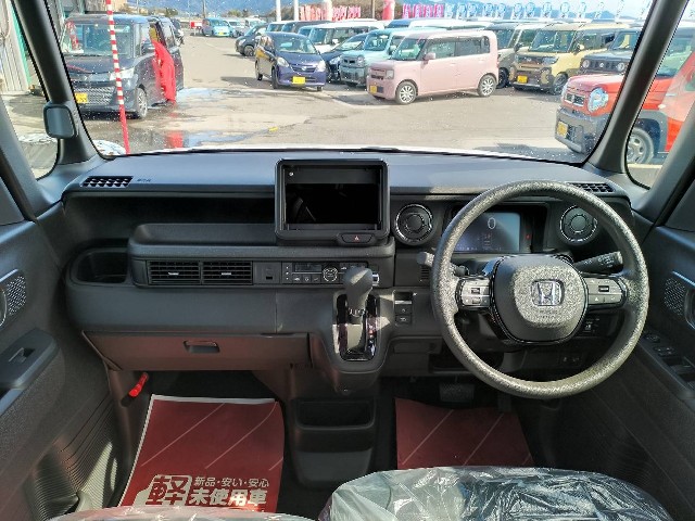 ホンダ N-BOXカスタム7枚目