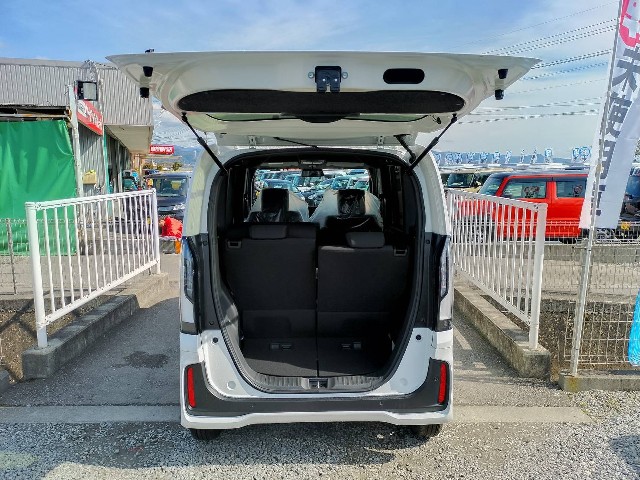 ホンダ N-BOXカスタム11枚目
