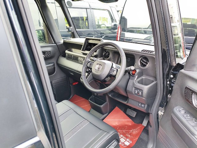 ホンダ N-BOXカスタム5枚目