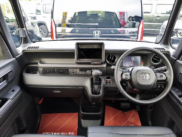 ホンダ N-BOXカスタム7枚目