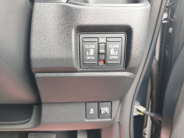 ホンダ N-BOXカスタム9枚目